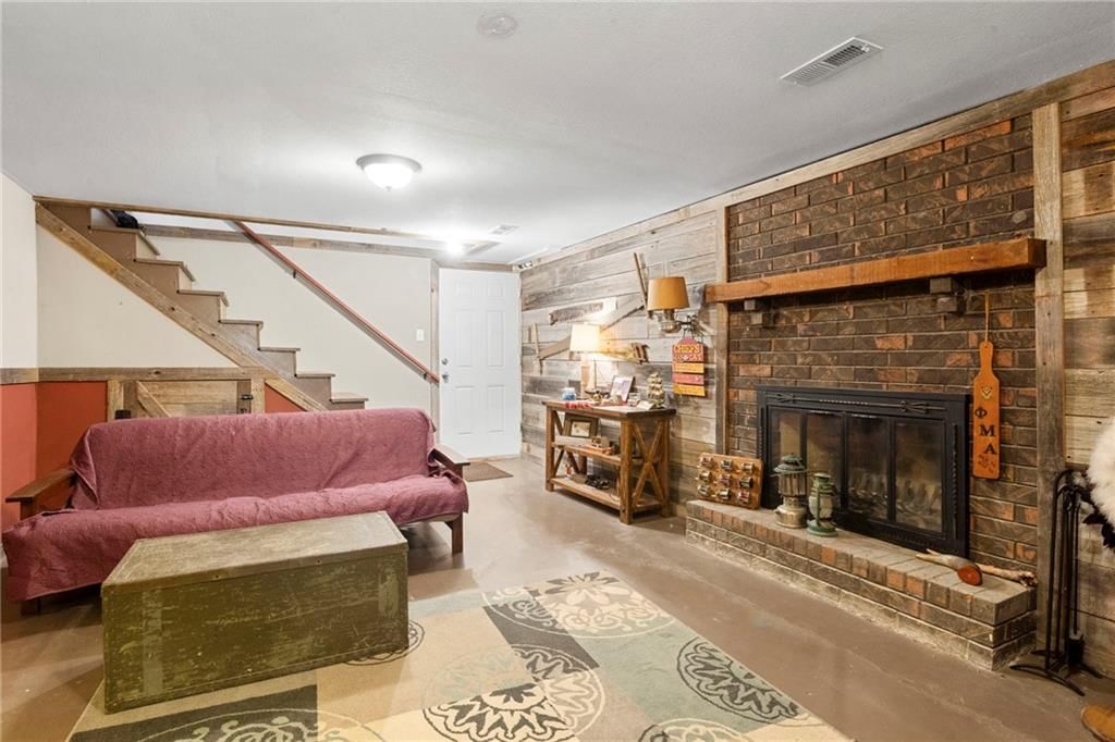 801 NE 73rd Place — photo 22