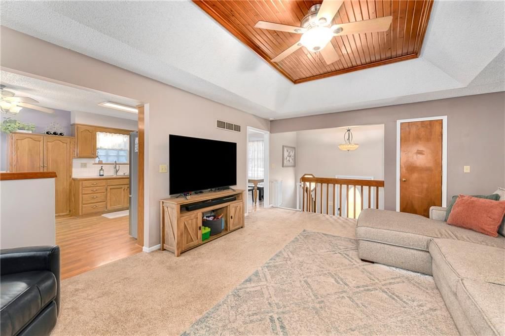 2504 NW Leann Drive — photo 10