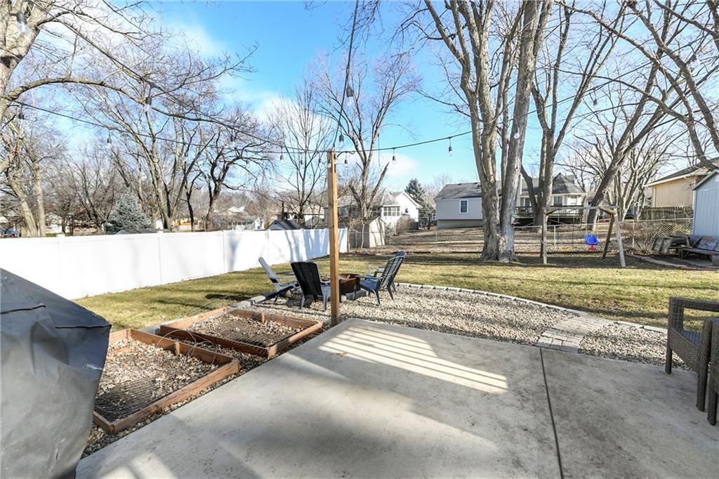 2504 NW Leann Drive — photo 36