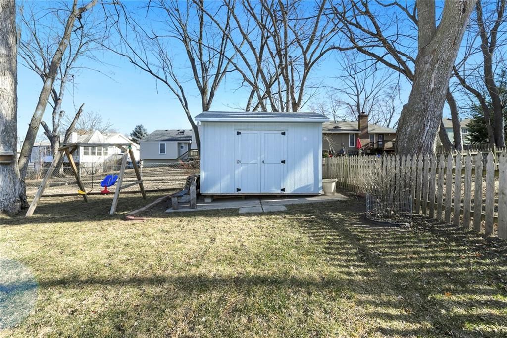 2504 NW Leann Drive — photo 37