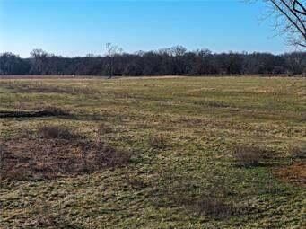 000 E Logan Rd Road — photo 3
