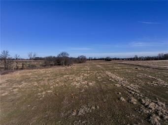 000 E Logan Rd Road — photo 7