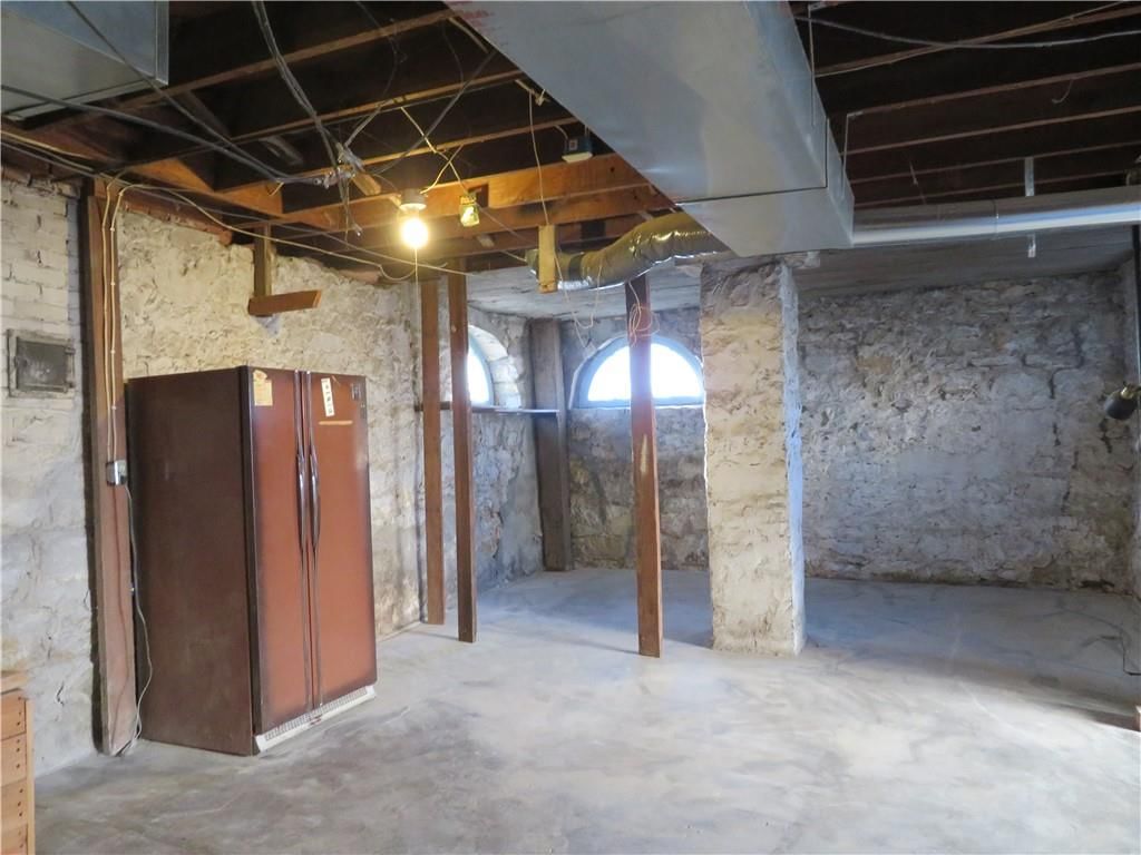310 E Kaskaskia Street — photo 25