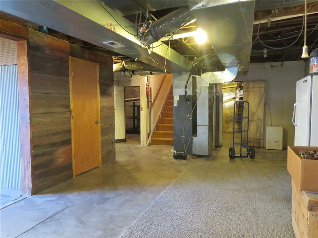 310 E Kaskaskia Street — photo 26