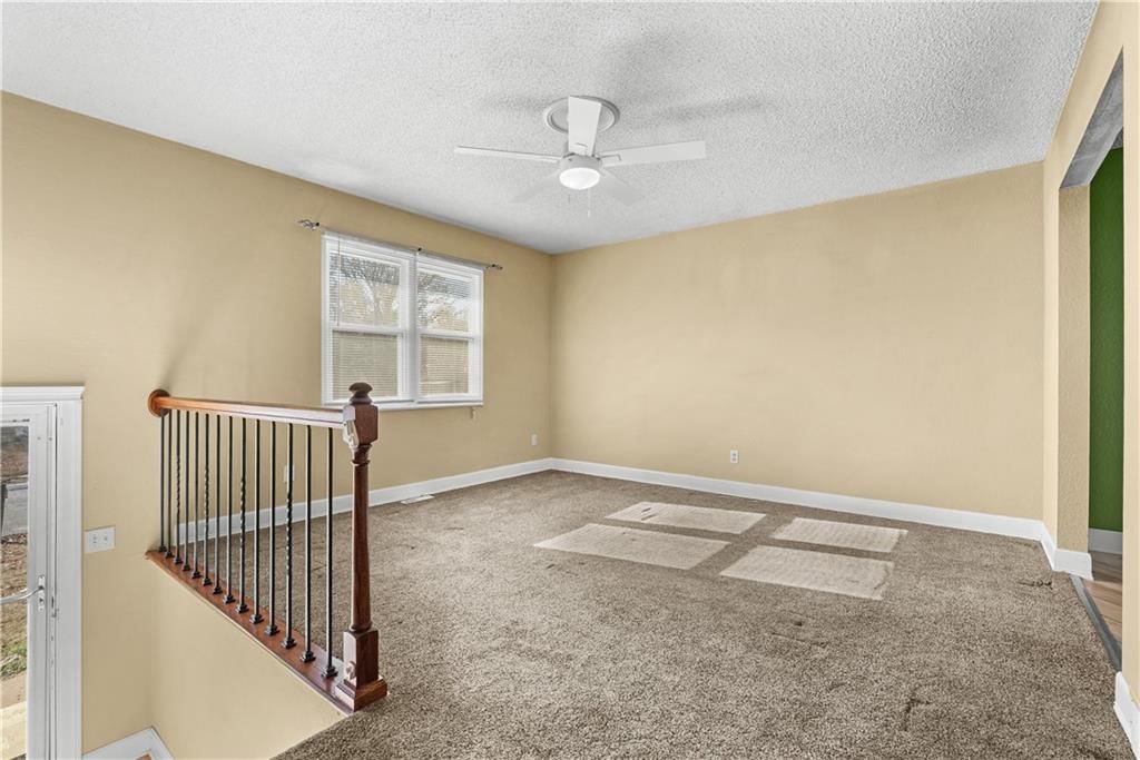 208 Manor Lane — photo 4
