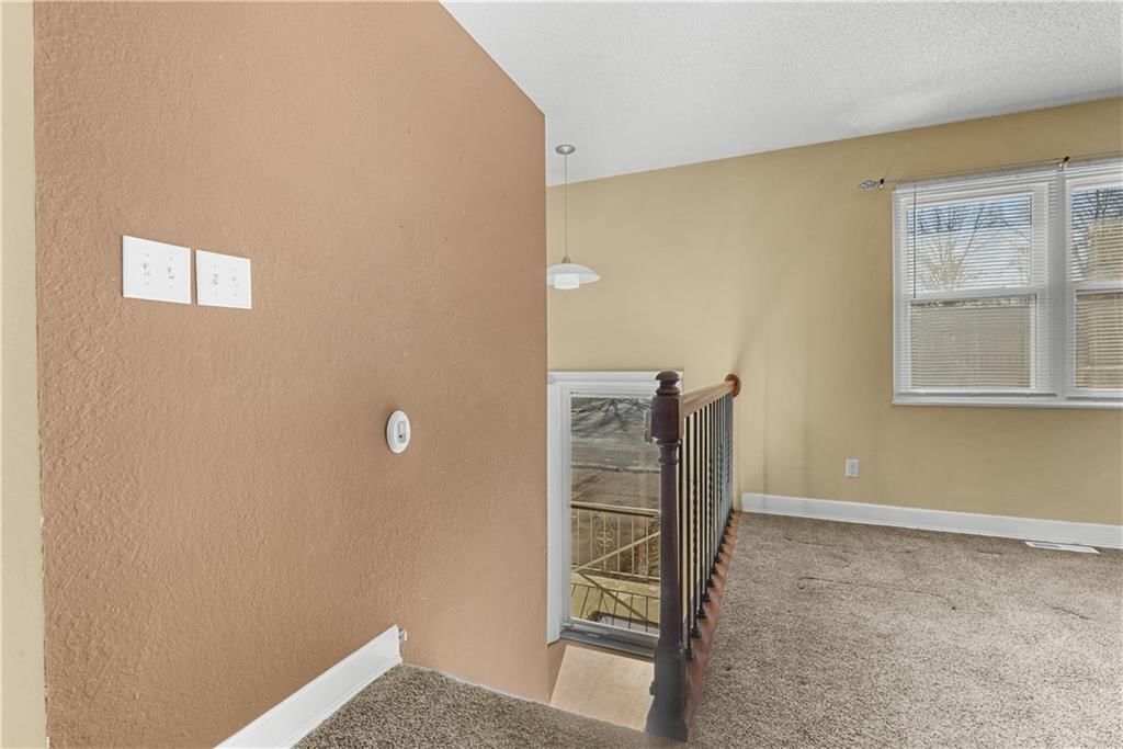 208 Manor Lane — photo 5