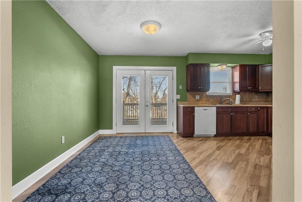 208 Manor Lane — photo 9