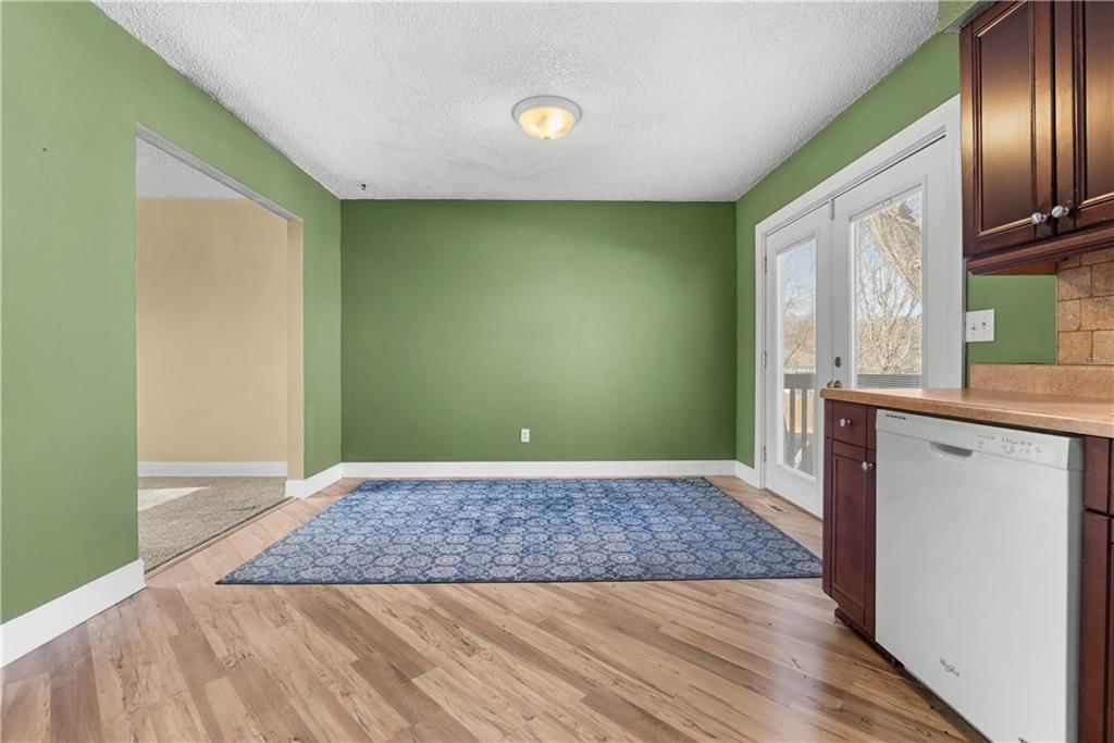 208 Manor Lane — photo 13