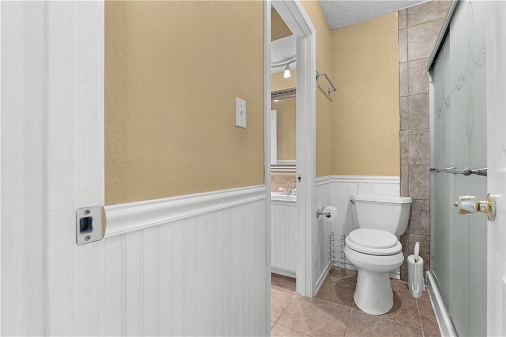 208 Manor Lane — photo 16