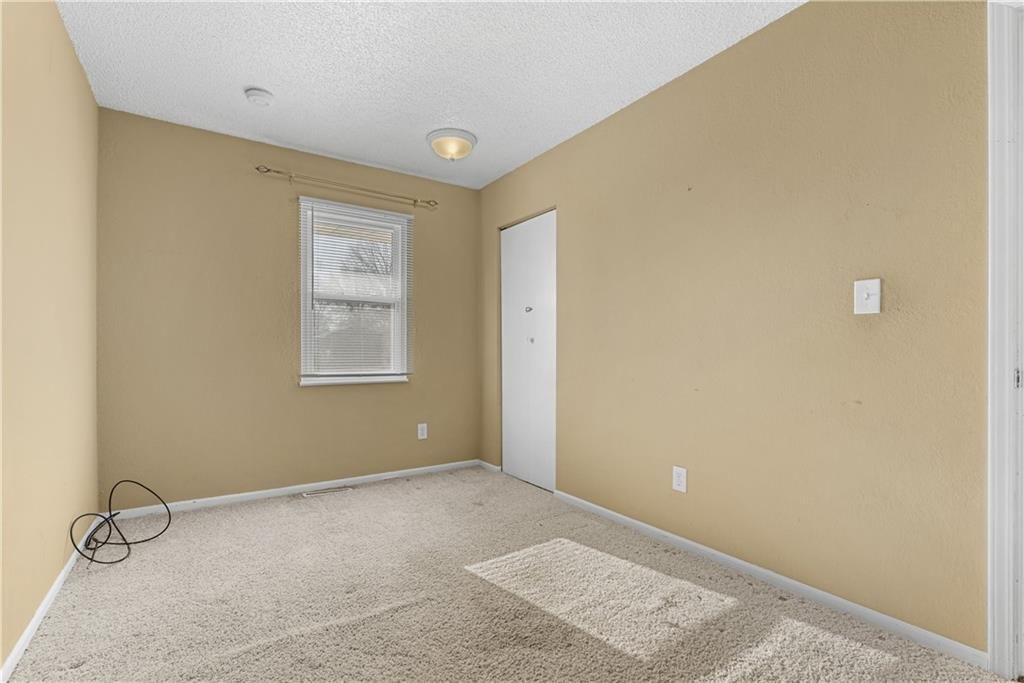 208 Manor Lane — photo 18