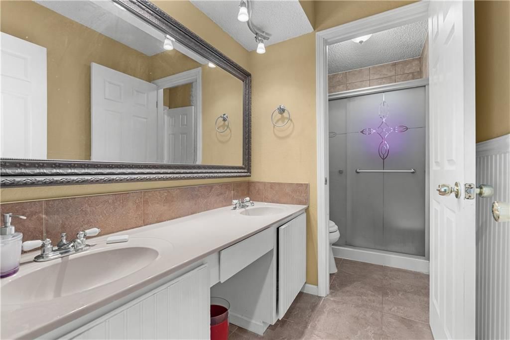 208 Manor Lane — photo 19