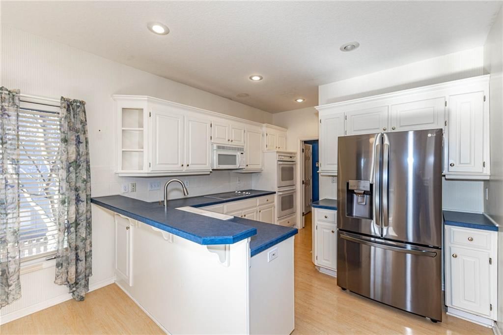 8431 W 156th Terrace — photo 7