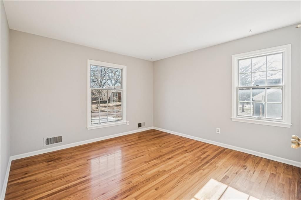 9944 Melrose Street — photo 14