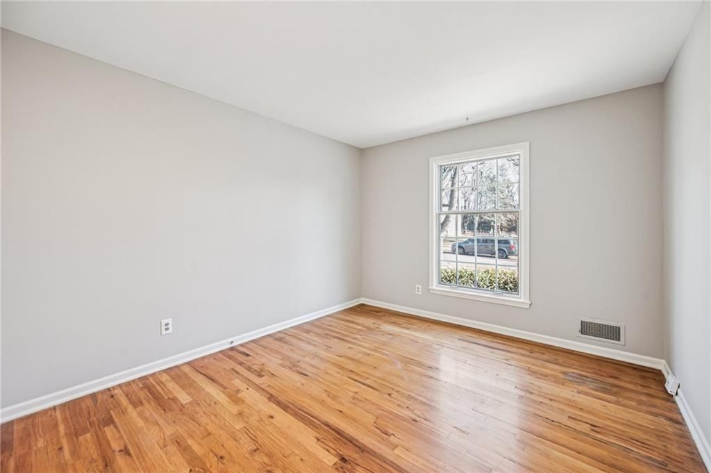 9944 Melrose Street — photo 17