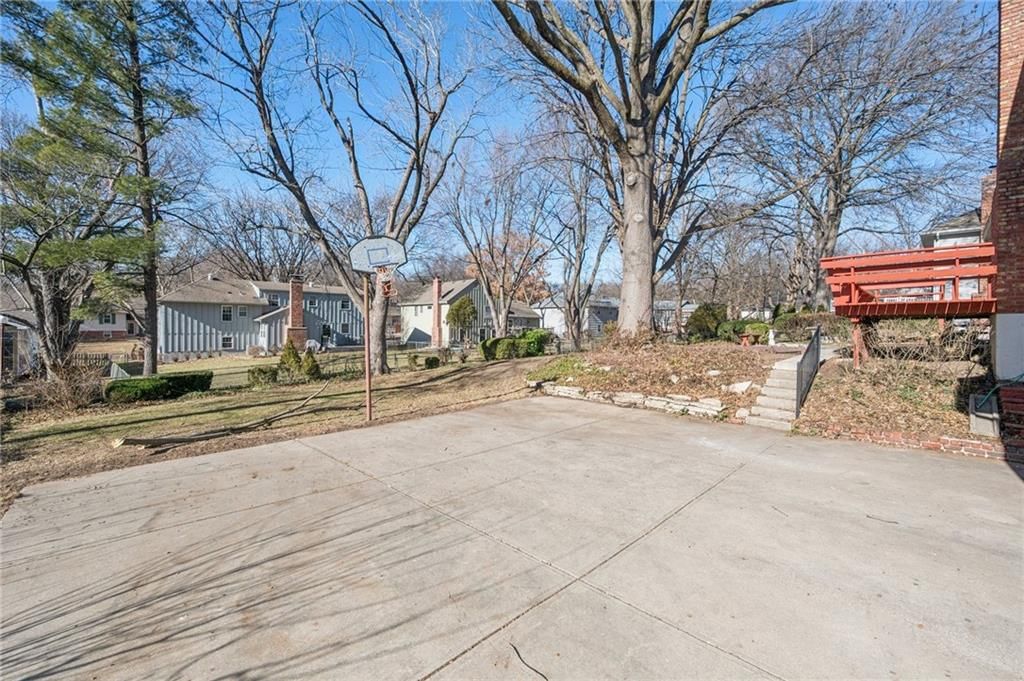 9944 Melrose Street — photo 26