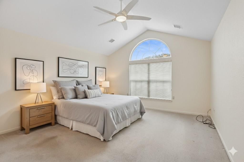 923 NE Devon Drive — photo 10