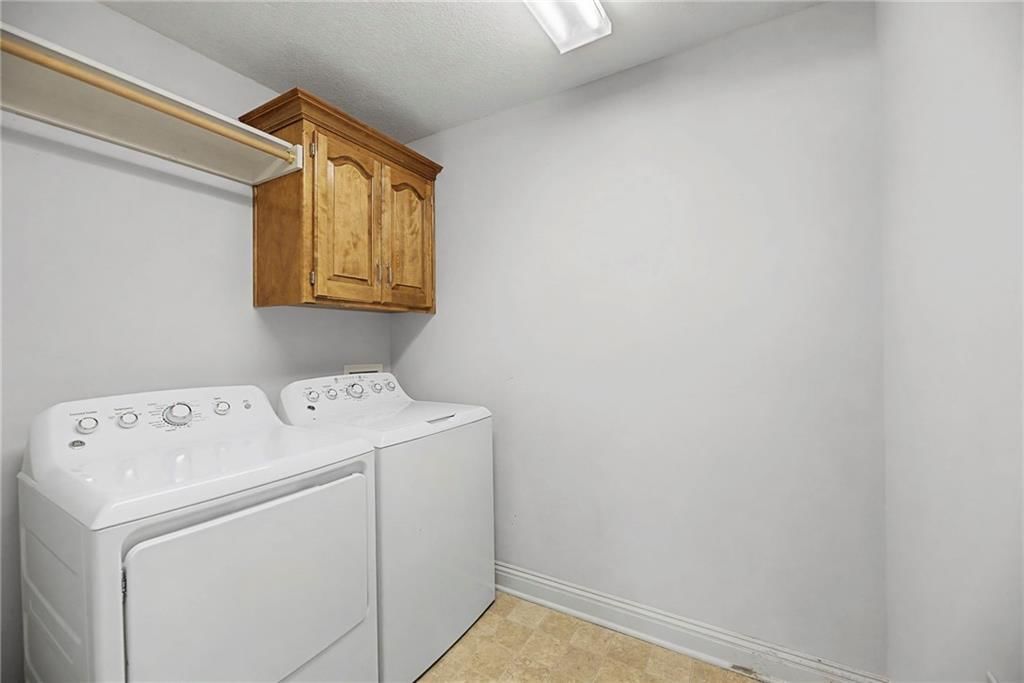 5413 W 145th Terrace — photo 34