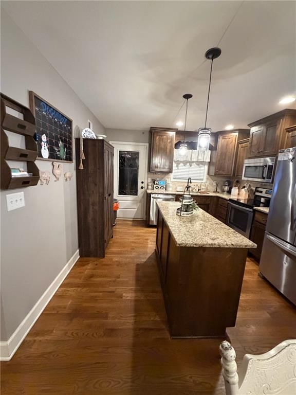 342 ARMOUR Avenue — photo 5