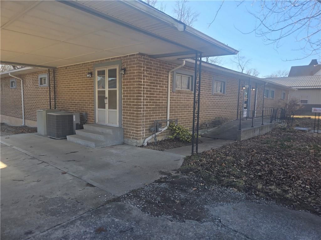 200 Ruby Street — photo 4