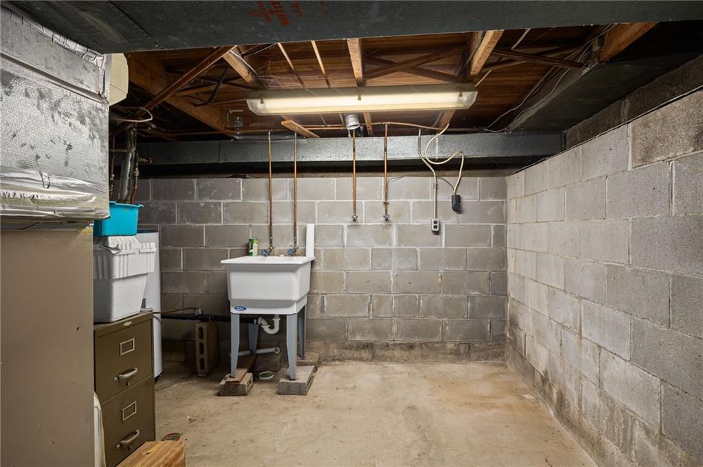 707 Court Street — photo 23