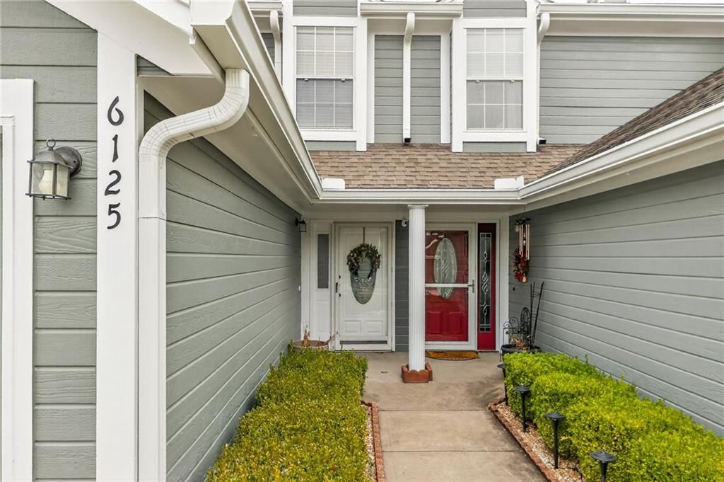 6125 NE Moonstone Court — photo 3