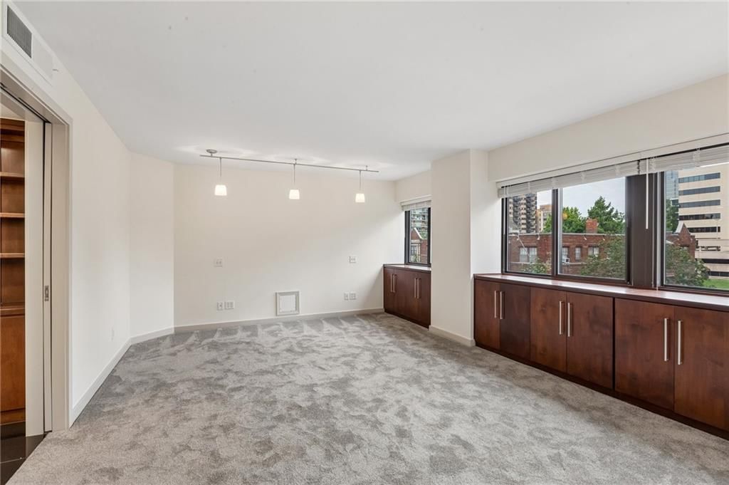803 W 48th Street — photo 17