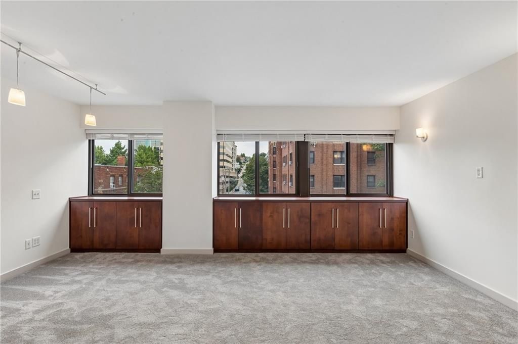 803 W 48th Street — photo 18