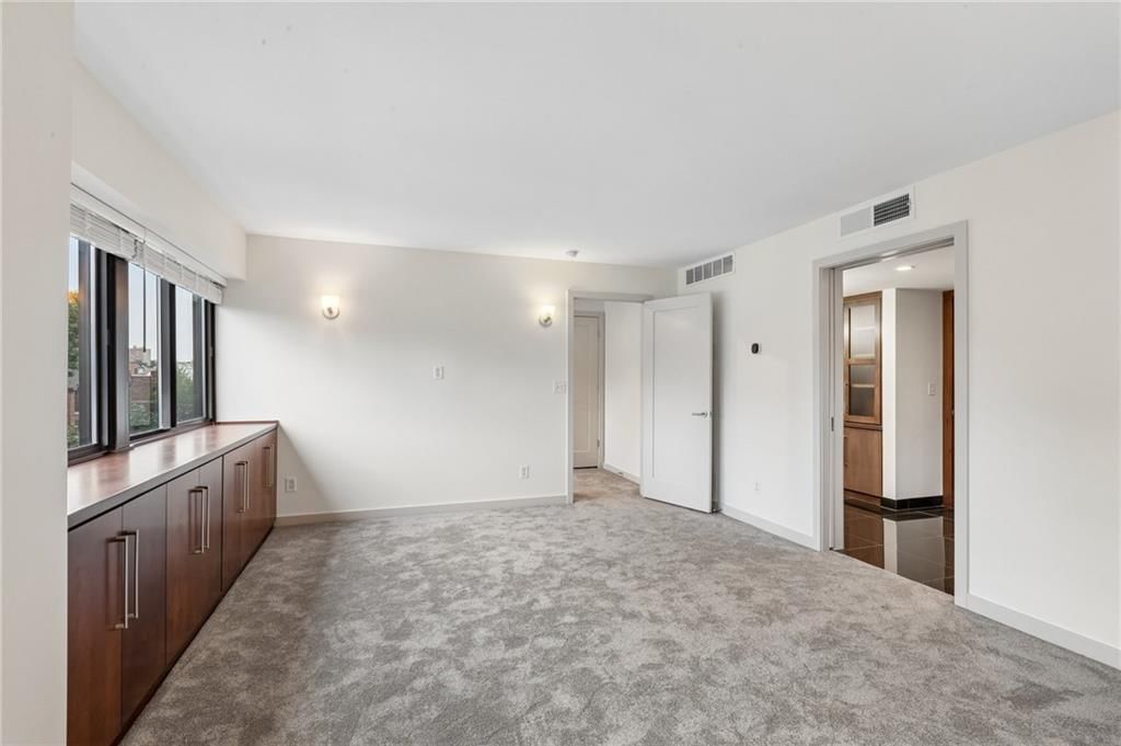 803 W 48th Street — photo 19