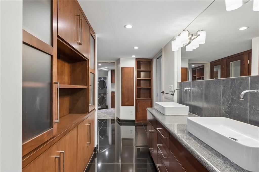 803 W 48th Street — photo 23