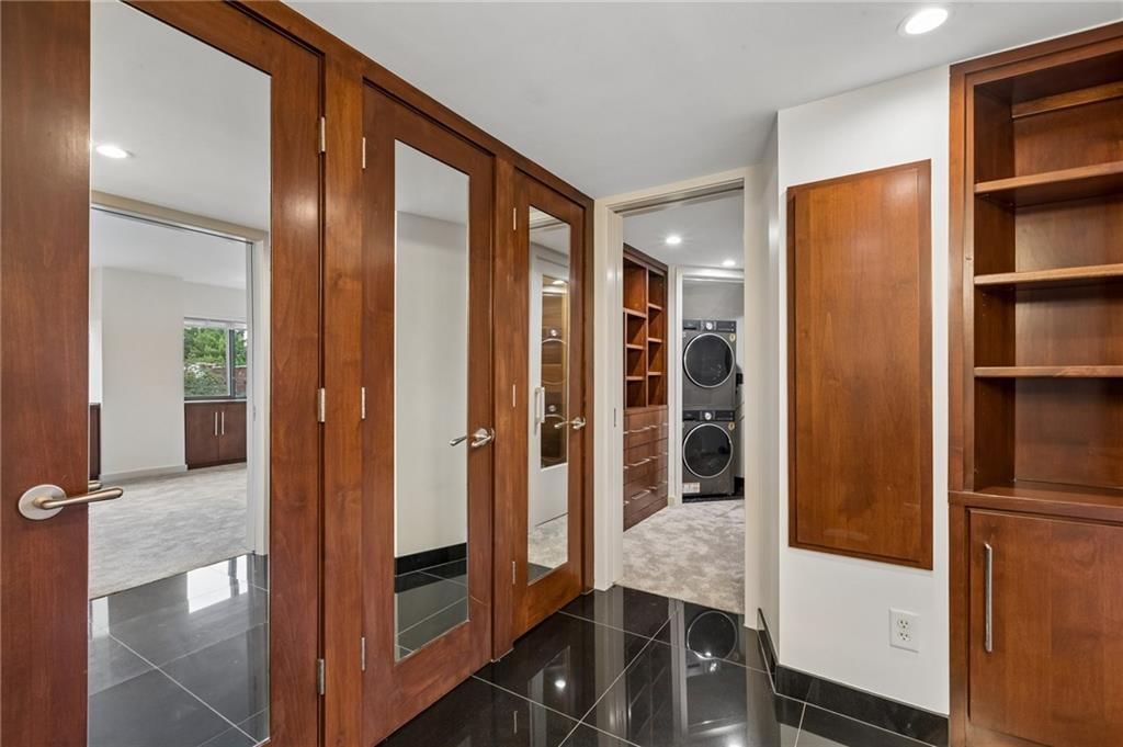 803 W 48th Street — photo 24