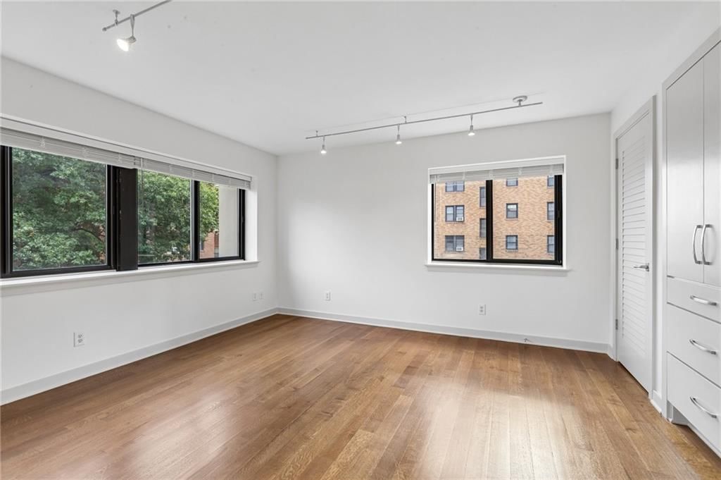 803 W 48th Street — photo 26