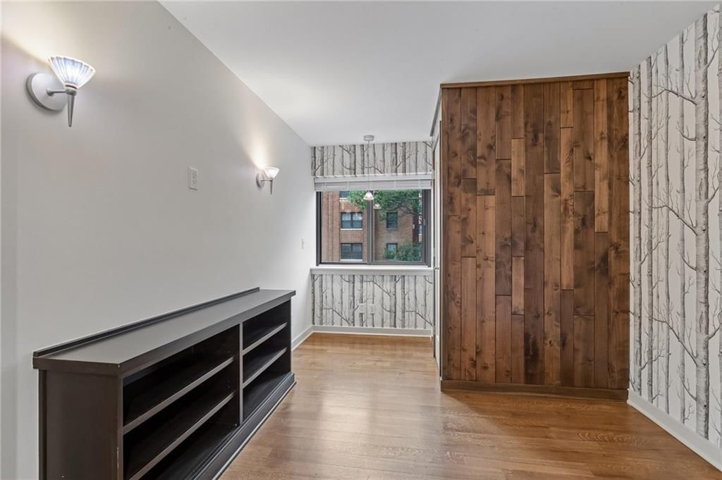803 W 48th Street — photo 29