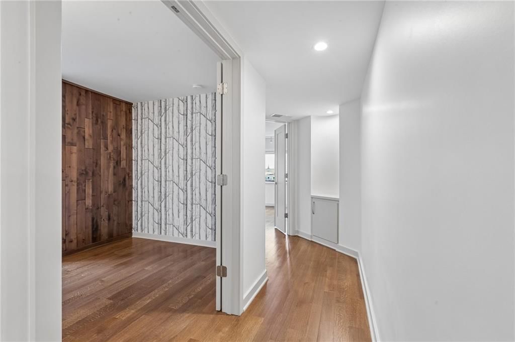 803 W 48th Street — photo 31