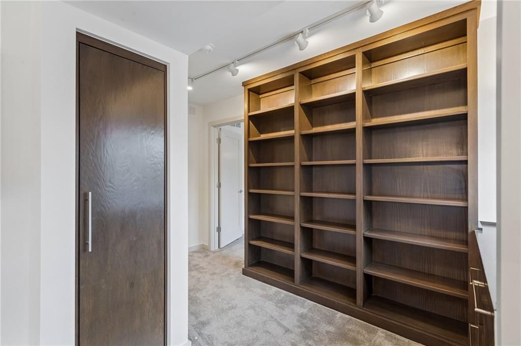803 W 48th Street — photo 32