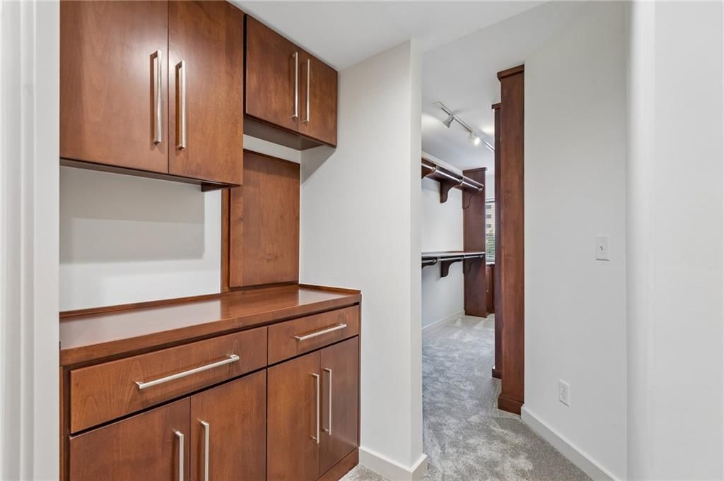 803 W 48th Street — photo 36