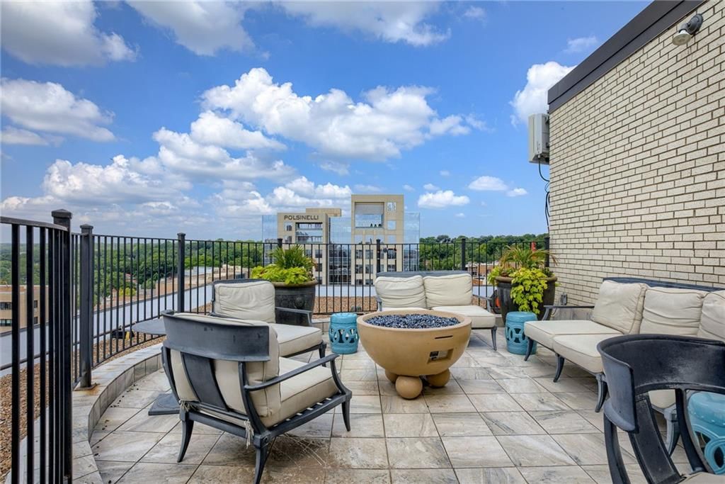 803 W 48th Street — photo 44