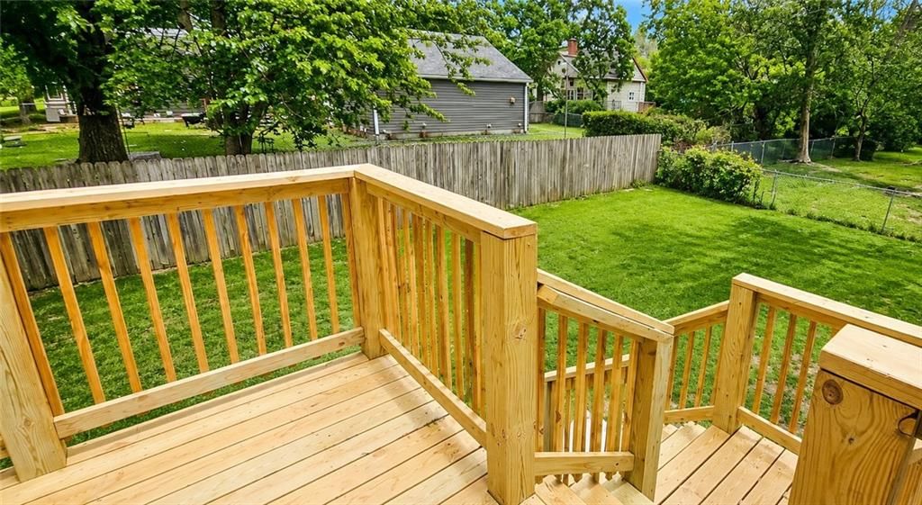 312 W Martin Street — photo 26