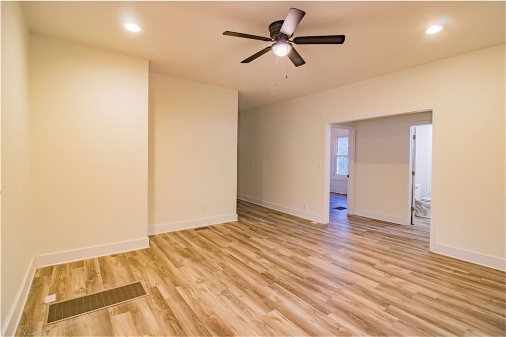 432 E Market Street — photo 9
