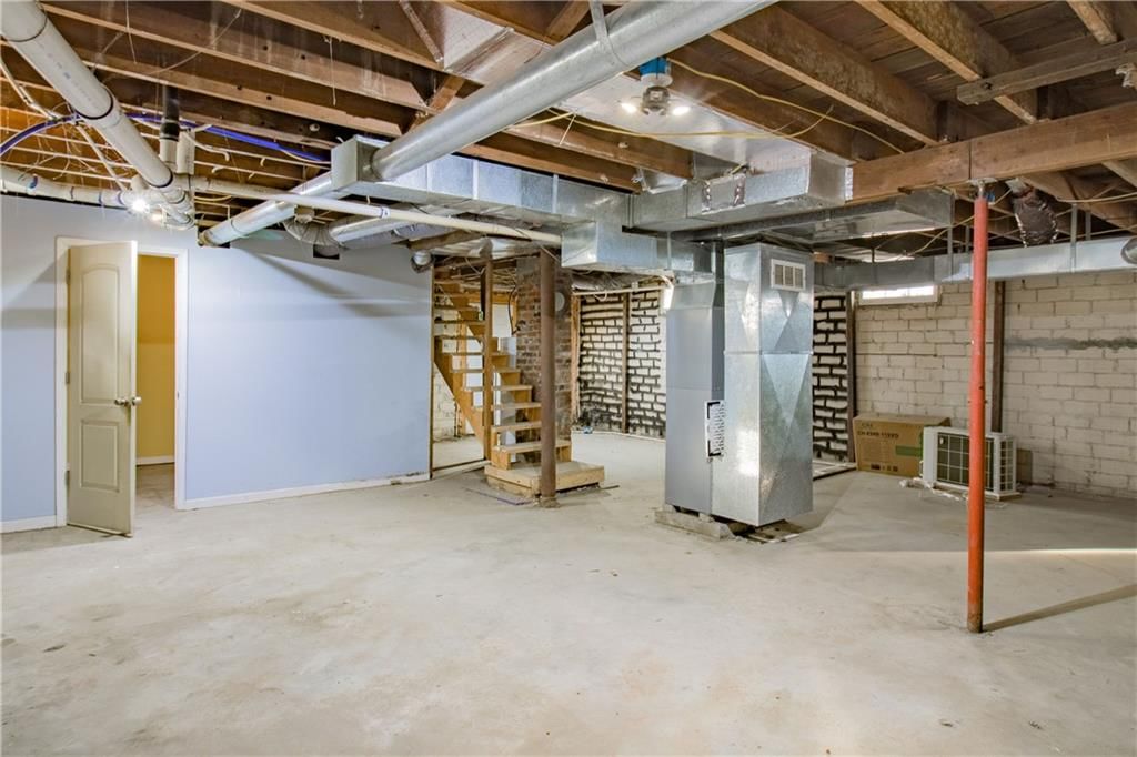 432 E Market Street — photo 26