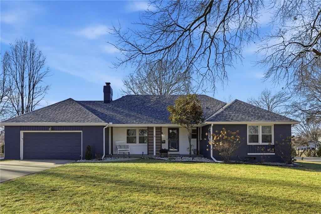 8100 Tomahawk Road, Prairie Village, KS