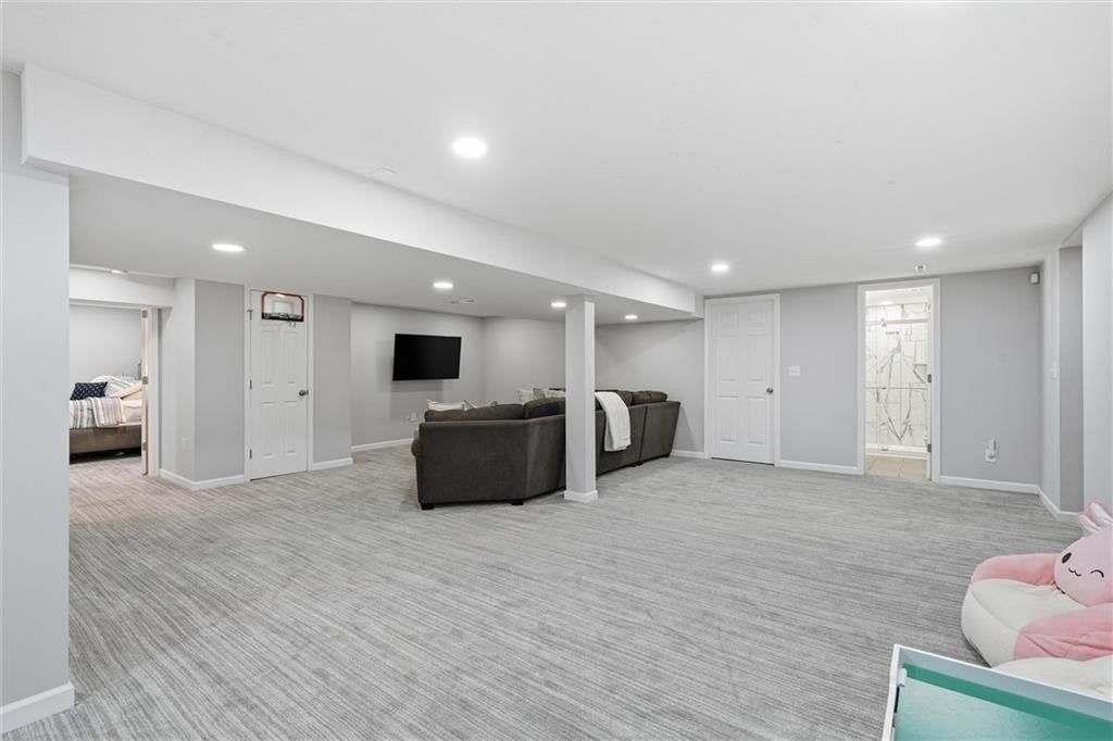 8100 Tomahawk Road — photo 32