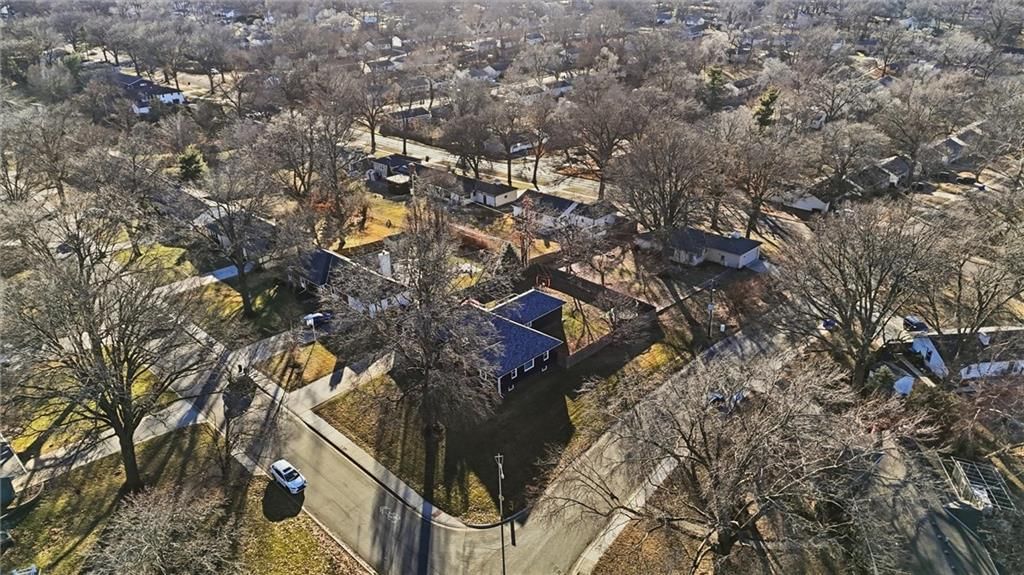 8100 Tomahawk Road — photo 44