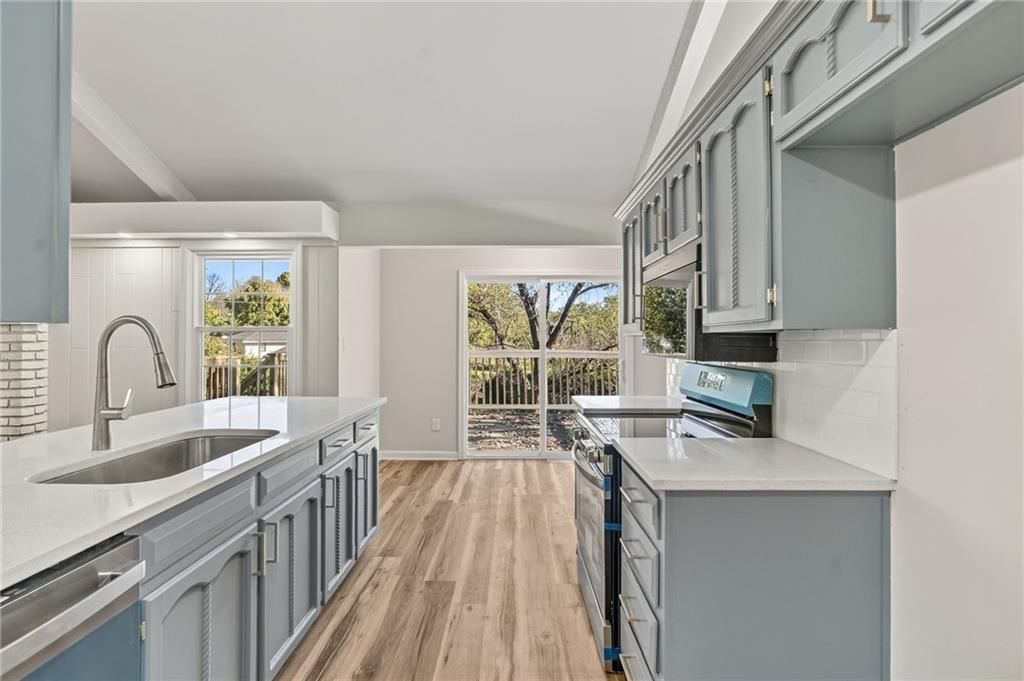 9825 Potter Circle — photo 13