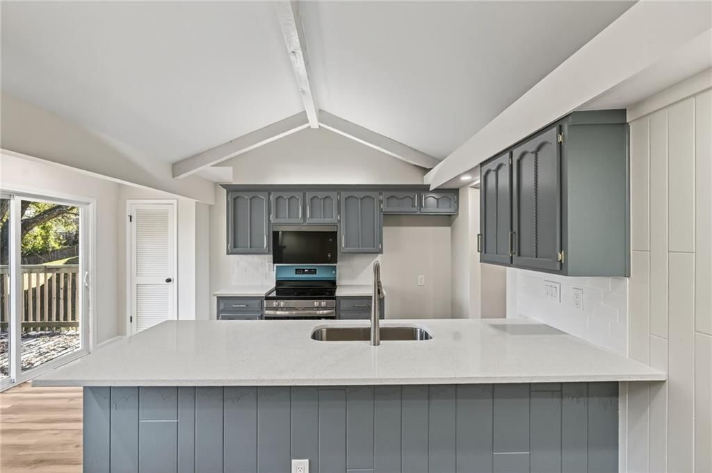 9825 Potter Circle — photo 17