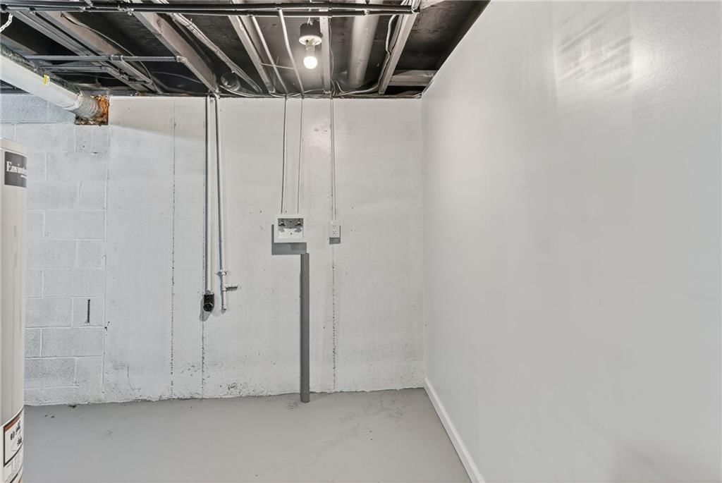 9825 Potter Circle — photo 33