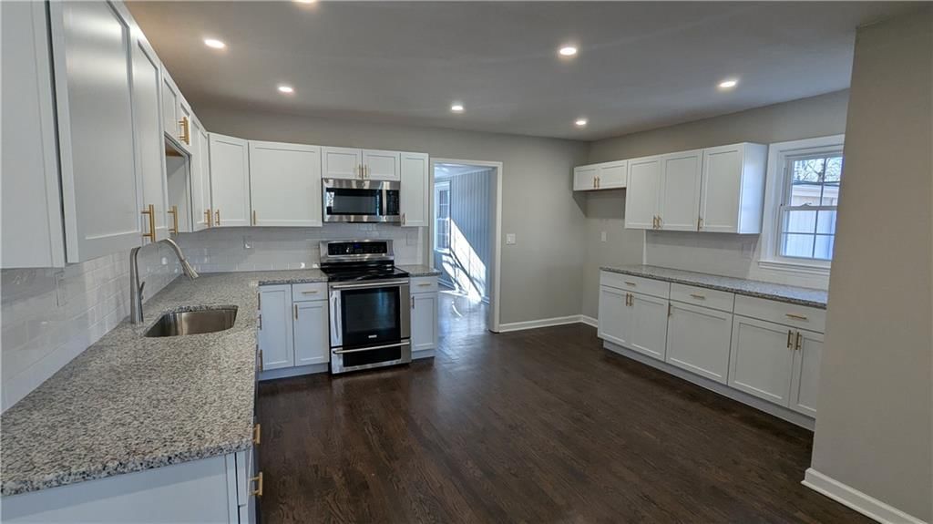 533 S Crane Street — photo 15