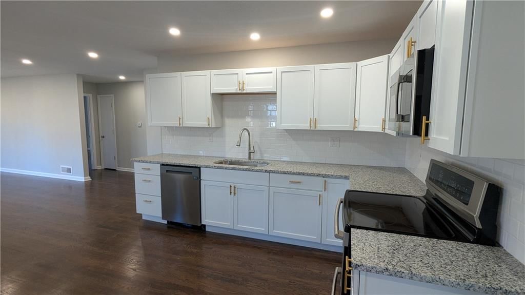 533 S Crane Street — photo 19
