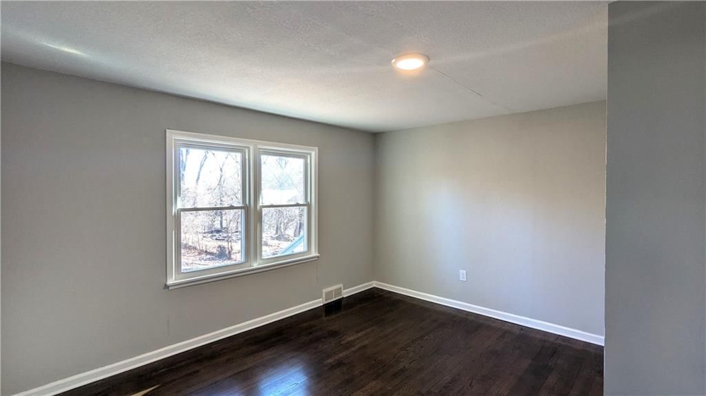 533 S Crane Street — photo 33