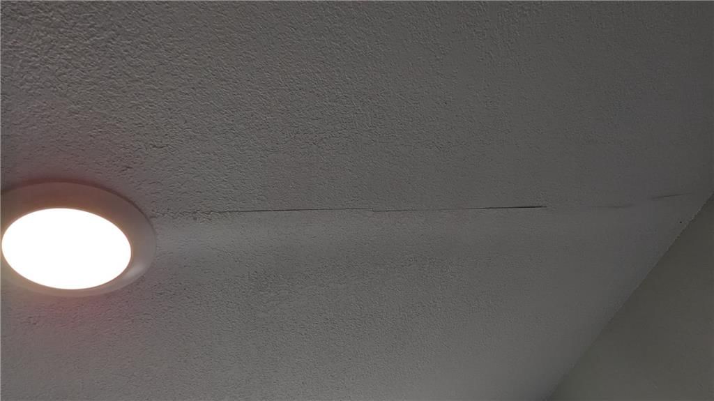 533 S Crane Street — photo 34