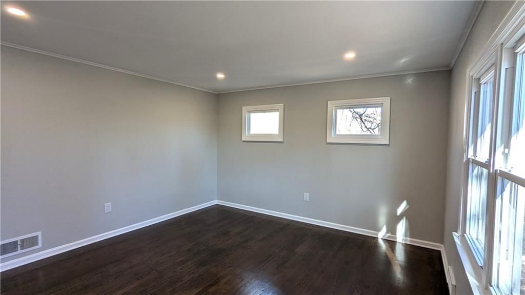 533 S Crane Street — photo 37